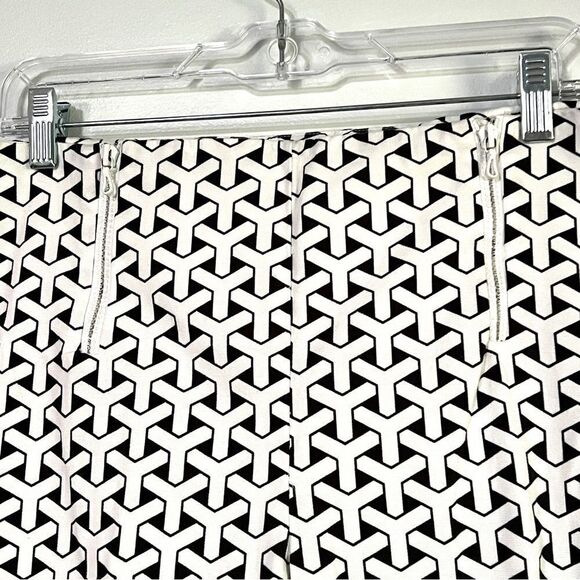 J. McLaughlin Geometric Double Zip
Up Pant Black White 14 Crop Ankle High Rise - Picture 3 of 10